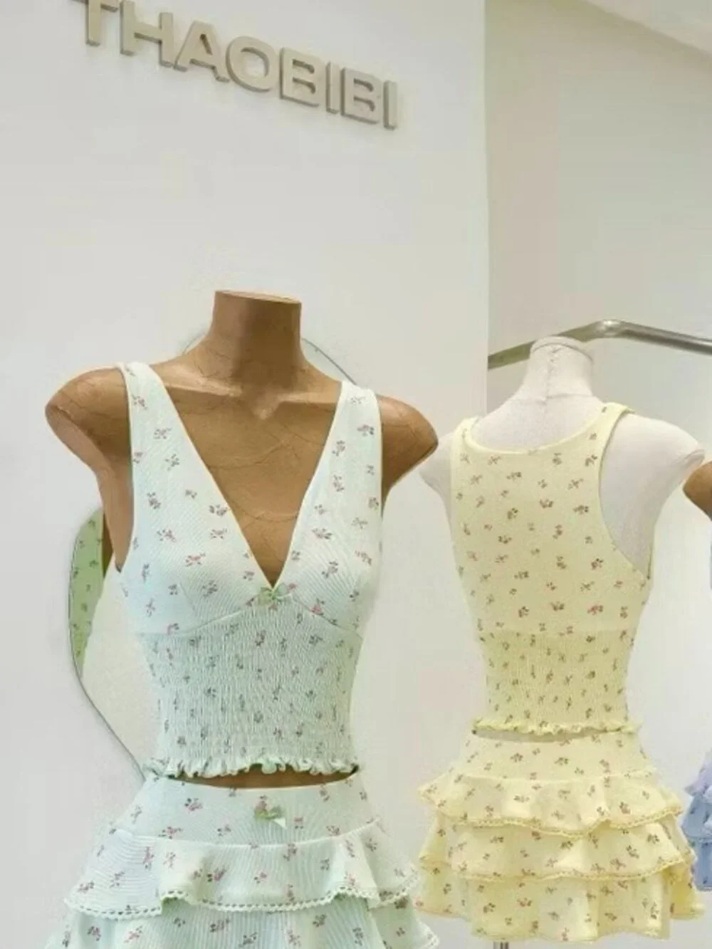 Pastel mint green ditsy floral smocked two-Piece set - Thaobibi (Vietnam Brand)